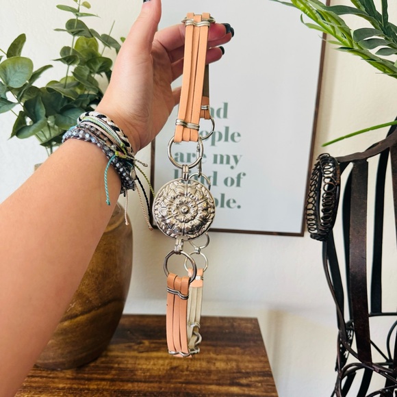 Leather and chain belt - Picture 1 of 7